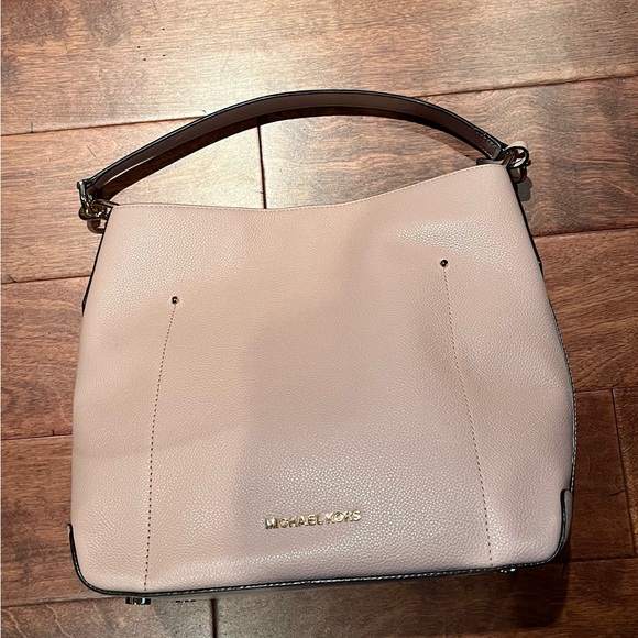 Michael Kors Pink Shoulder Bag with Textured Leather - Picture 1 of 6